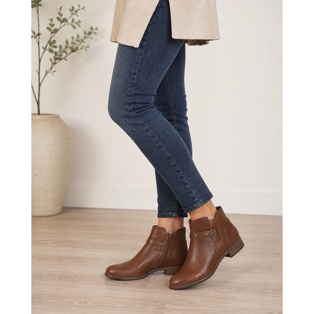 Clarks Trish Strap Women's 7M Dark Tan Leather Ankle Boots Booties NWOB